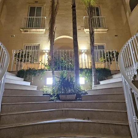 Gozopride Penthouse Appartement Qala